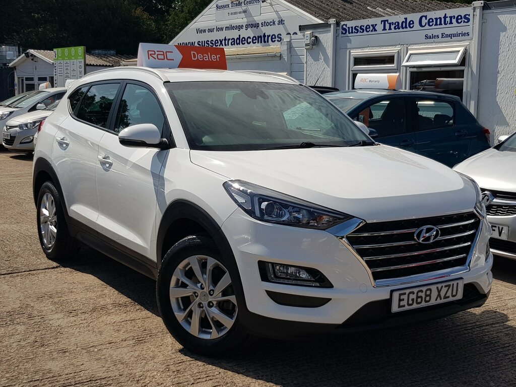 Hyundai Tucson 1.6 Se Sat Nav And Parking Camera White #2