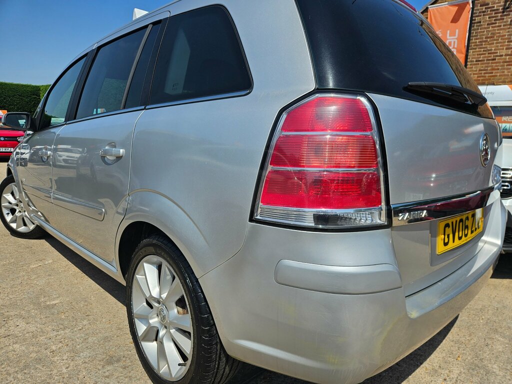 Vauxhall Zafira 2.2 Design - Full Vauxhall Service Histo Silver #6