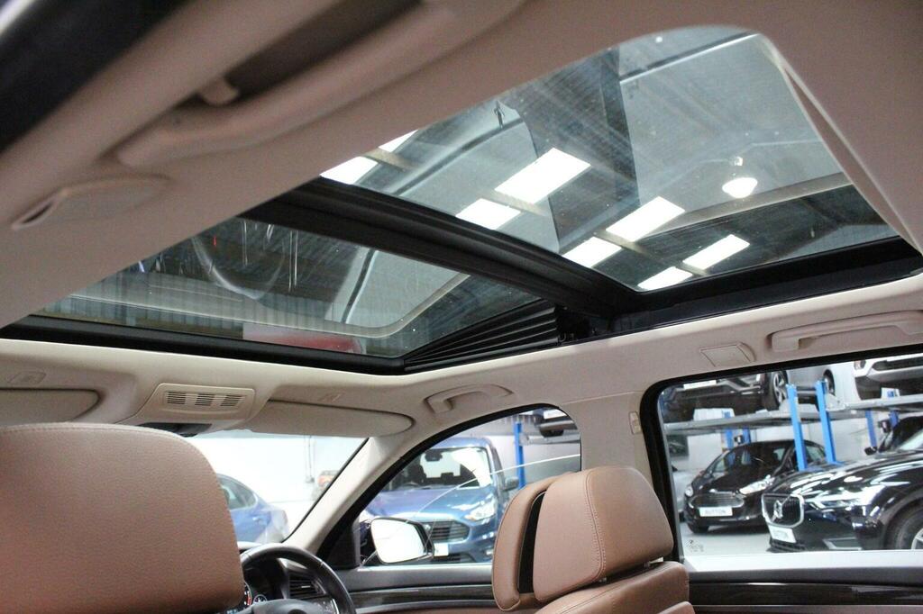 BMW 5 Series Estate 2.0 518D Luxury Touring Euro 6 Ss 5 FA15NVL Blue #5