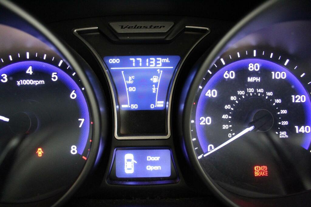 Hyundai Veloster Hatchback Silver #12