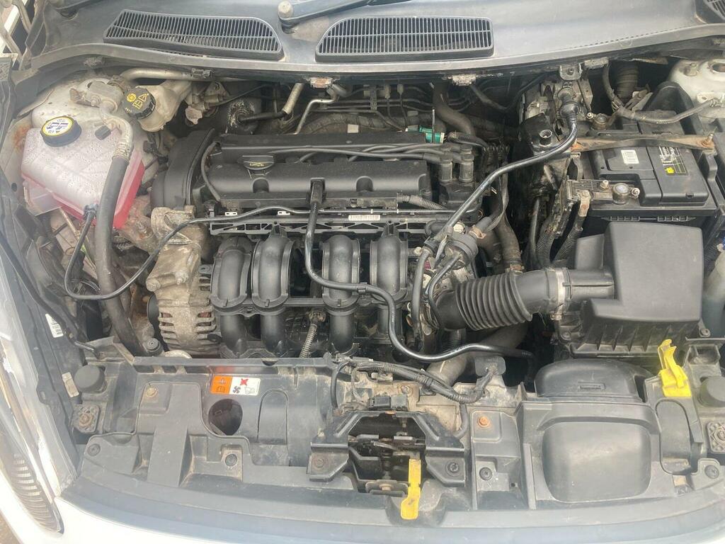 Ford Fiesta Hatchback Red #11