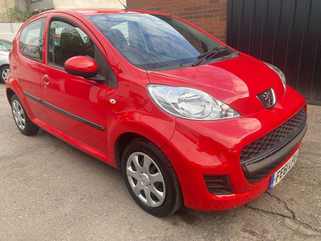 Peugeot 107 1.0 12V Urban Euro 5 Red