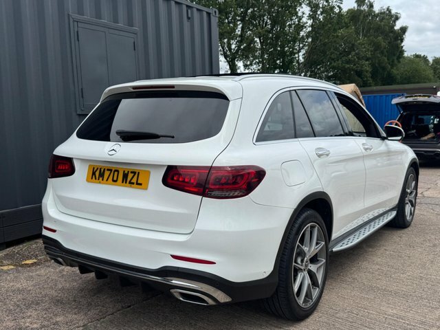 Mercedes-Benz GLC Class Glc300d Amg Line Premium White #2