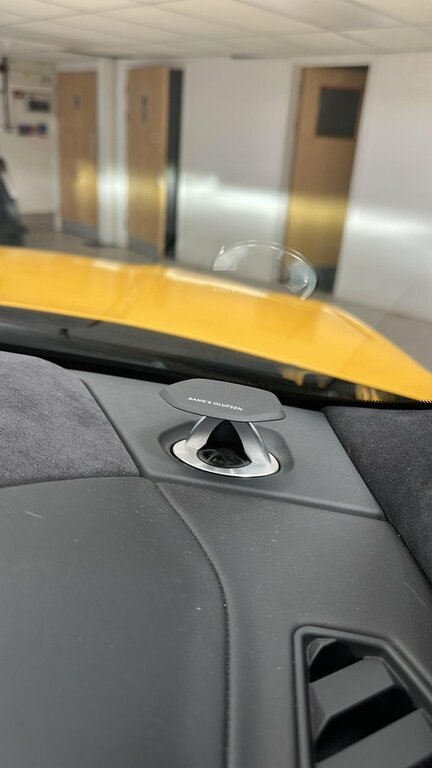 Lamborghini Urus V8 Biturbo 4Wd Yellow #6