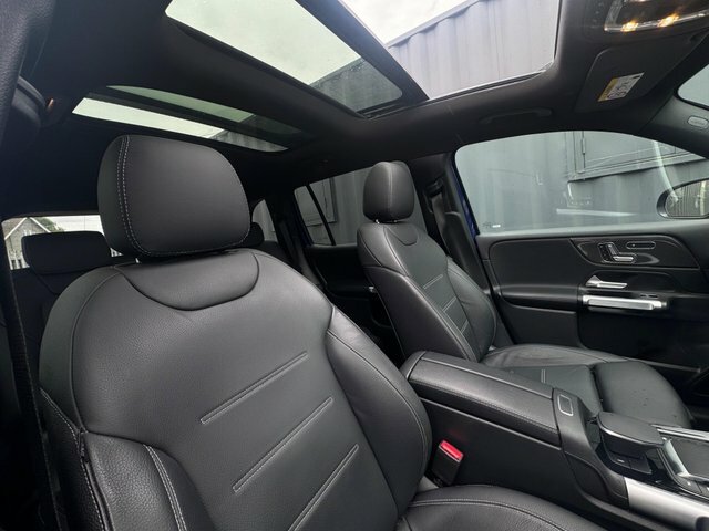 Mercedes-Benz GLB Class Glb35h Mhev Amg Premium Blue #4