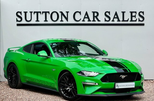 Ford Mustang V8 Gt Fastback Selshift Red