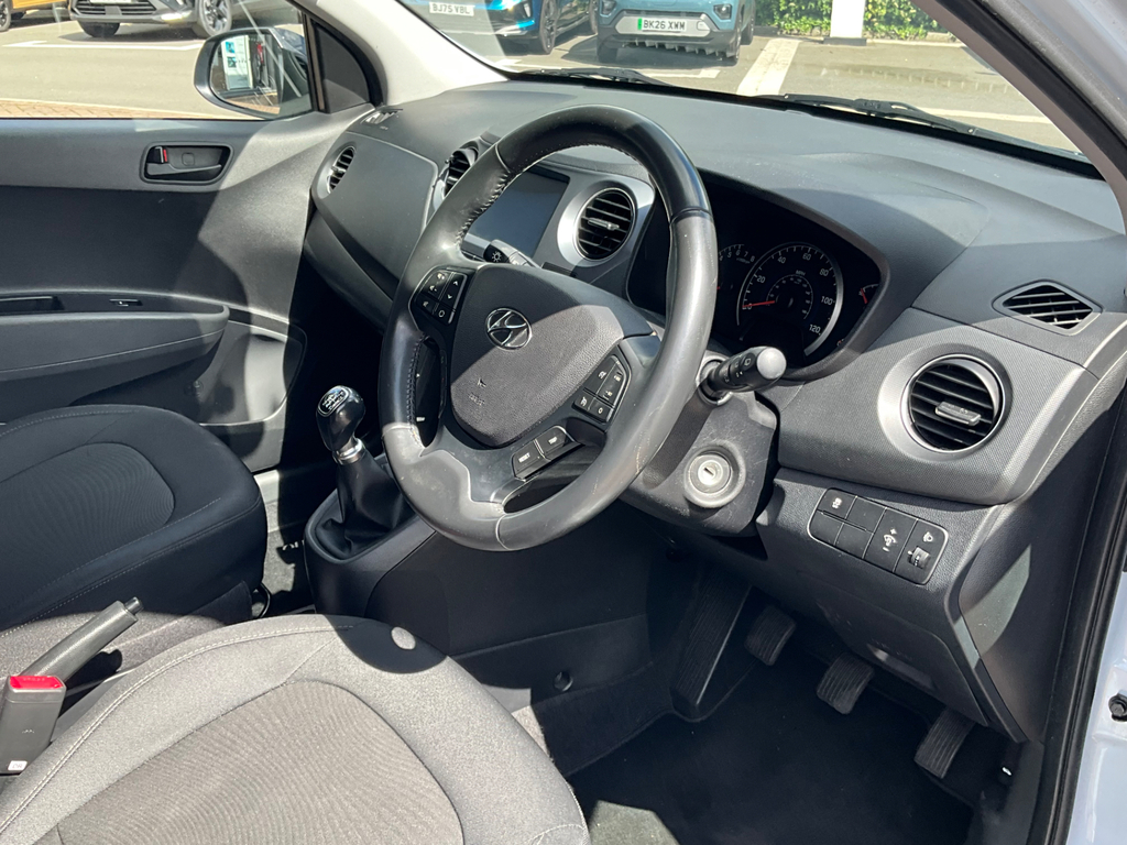 Hyundai I10 1.0 Play Hatchback LL69LWP  #3