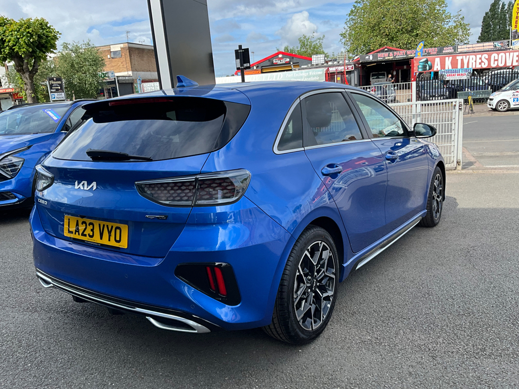Kia Ceed 1.5 T Gdi Gt Line Hatchback LA23VYO  #4