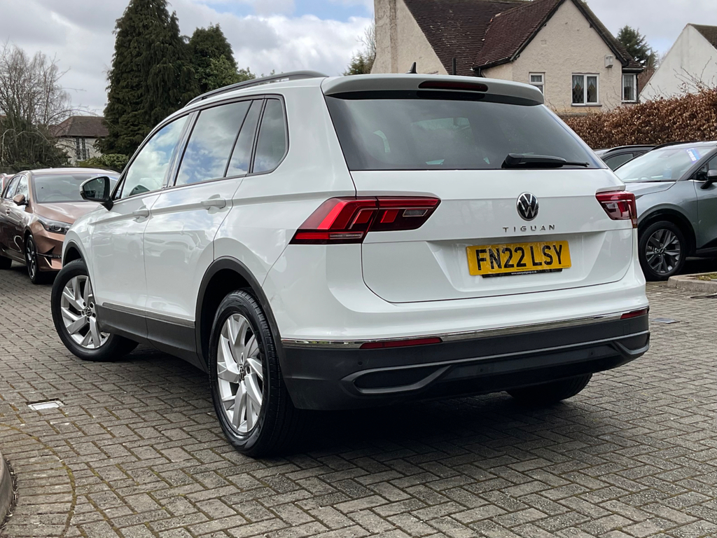 Volkswagen Tiguan 1.5 Tsi Life Suv FN22LSY  #3