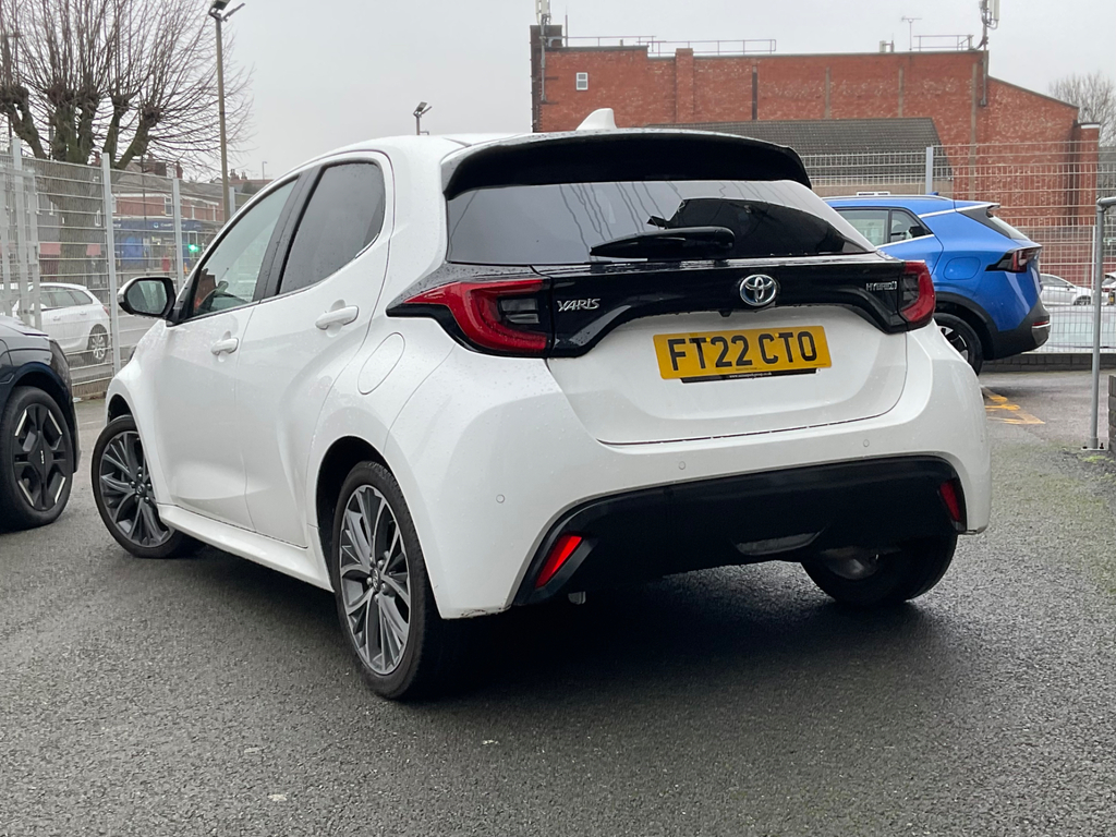 Toyota Yaris 1.5 Vvt H Excel Hatchback Hybrid E Cvt FT22CTO #3