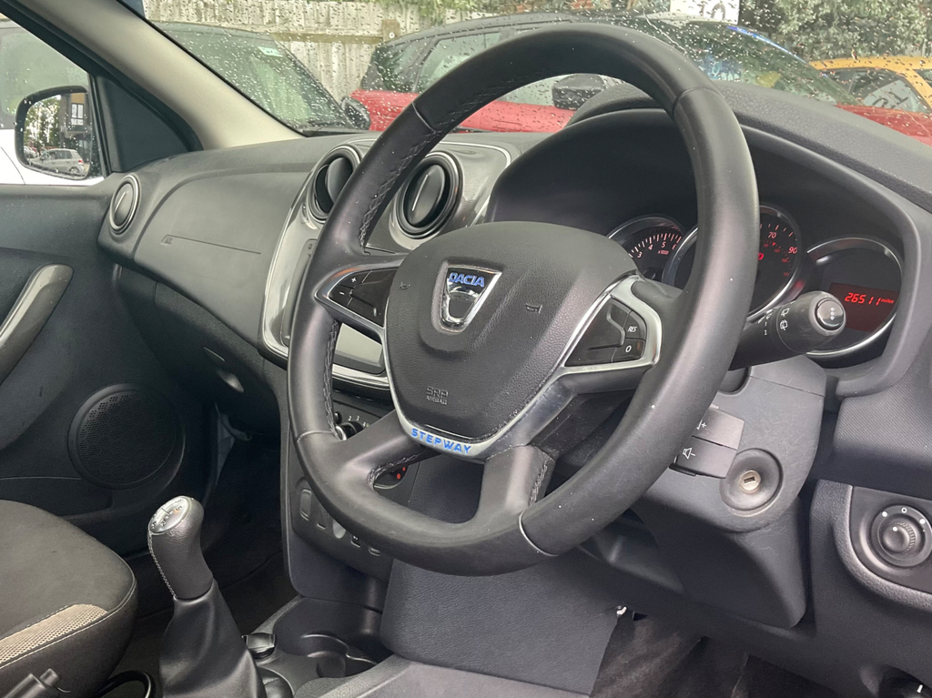 Dacia Sandero Stepway 0.9 Tce Comfort Hatchback BJ70WZM  #2