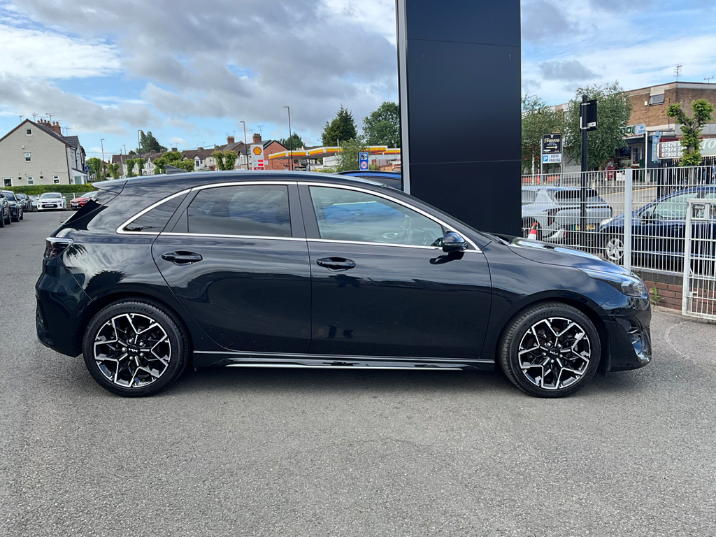 Kia Ceed 1.5 T Gdi Gt Line Hatchback KM73VMV #3