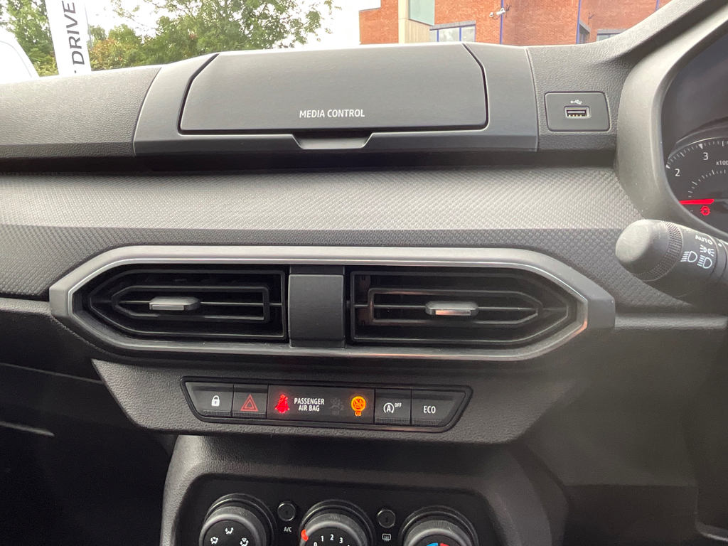 Dacia Sandero 1.0 Tce Essential Hatchback BW71XDN #5