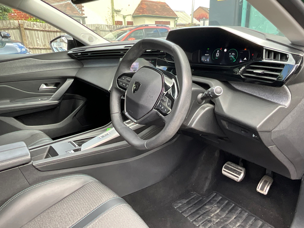 Peugeot 308 1.2 Puretech Allure Premium Hatchback E VK23CBV #4