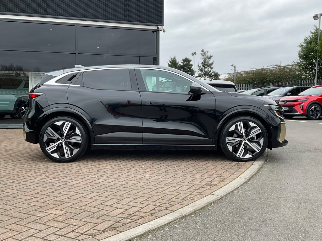 Renault Megane E-Tech 60Kwh Iconic Hatchback #4