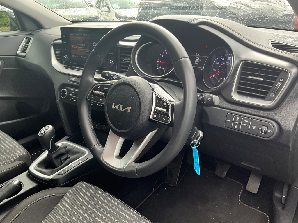 Kia Xceed 1.5 T Gdi 2 Suv CV73VXK Grey #2