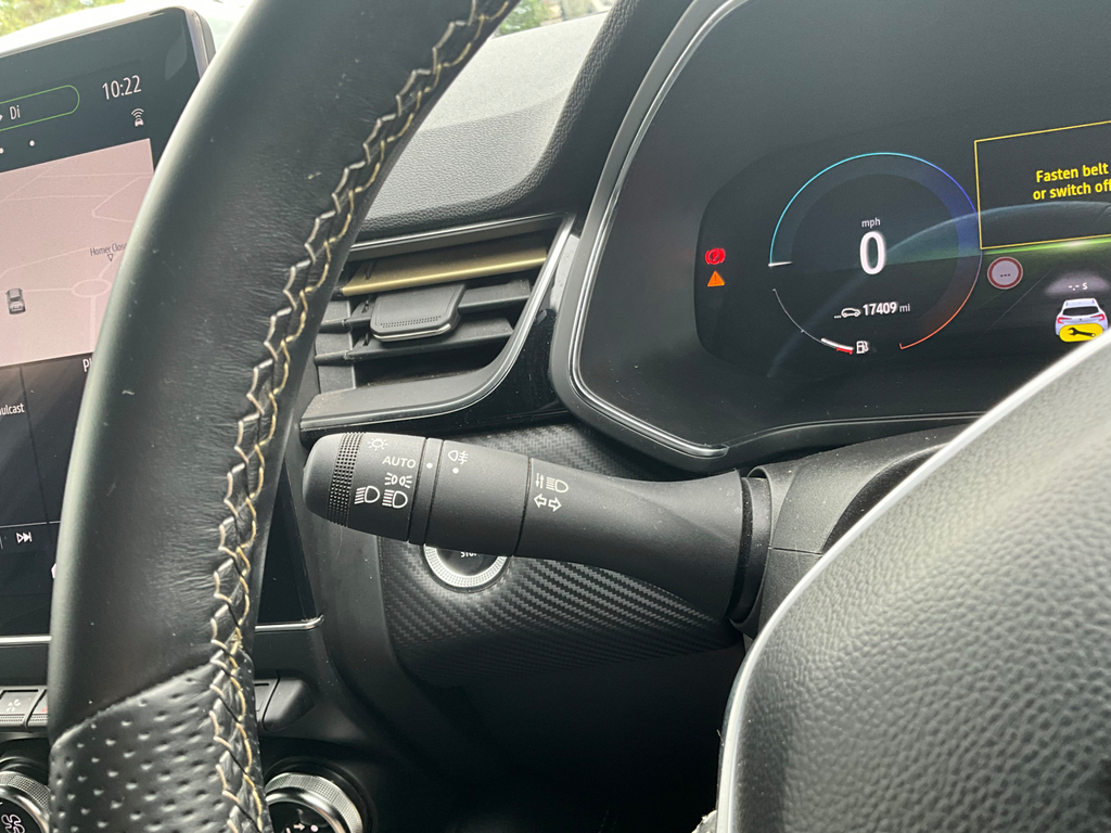 Renault Captur Engineered Black #23