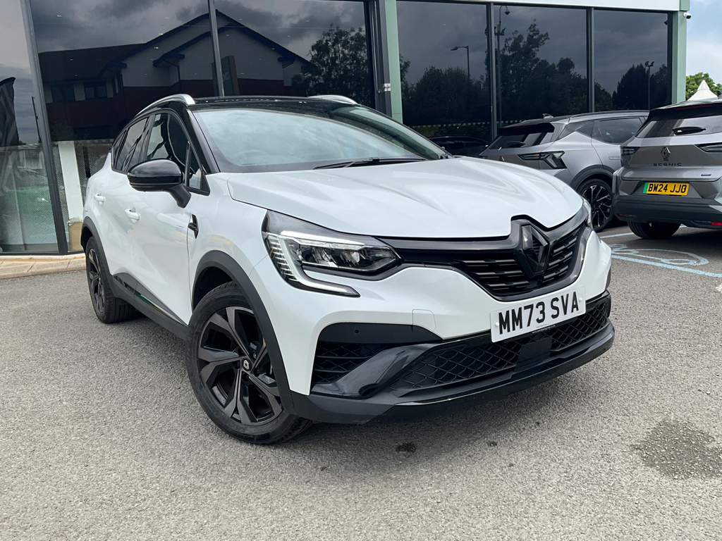 Renault Captur Engineered Black #1