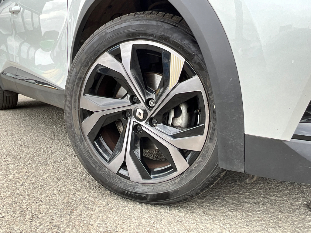Renault Captur Engineered Black #40