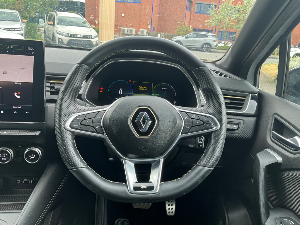 Renault Captur Engineered Black #14