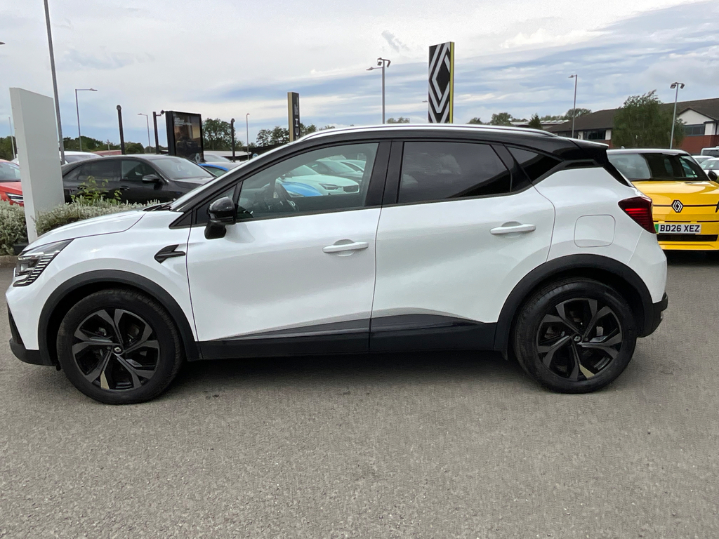 Renault Captur Engineered Black #9