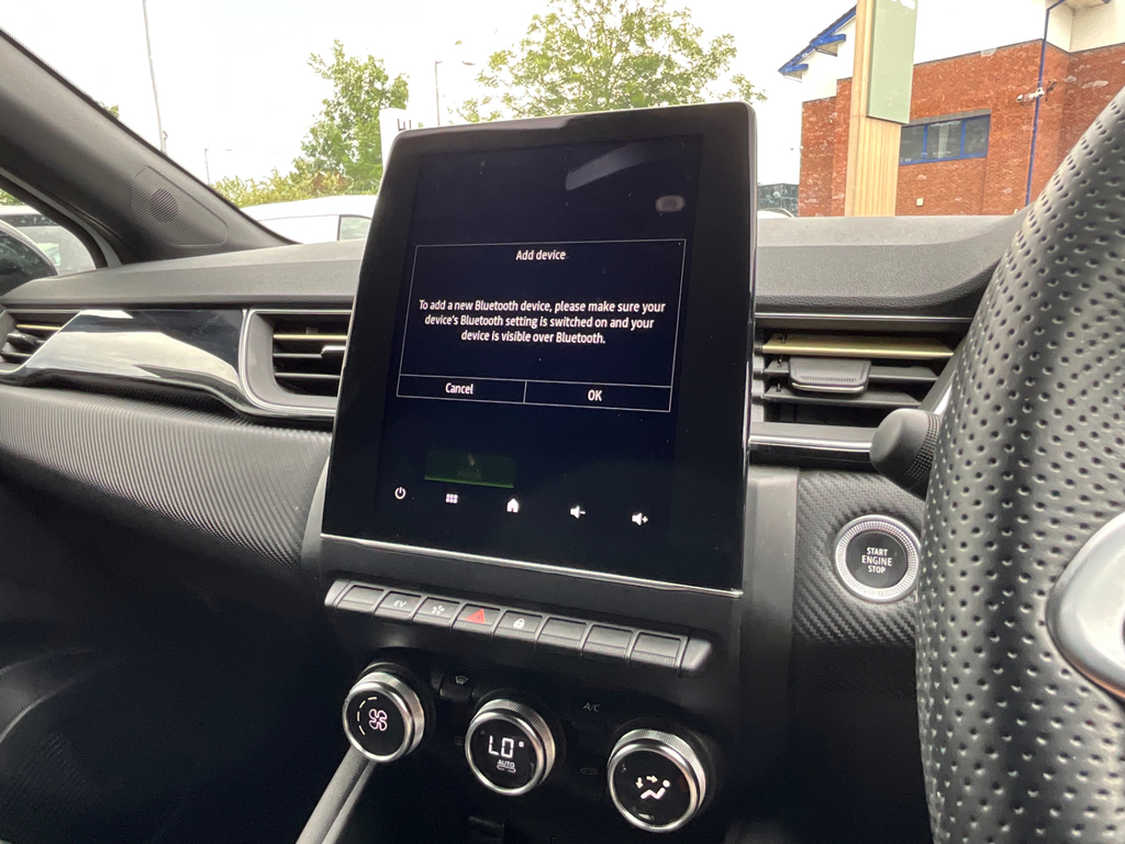 Renault Captur Engineered Black #18