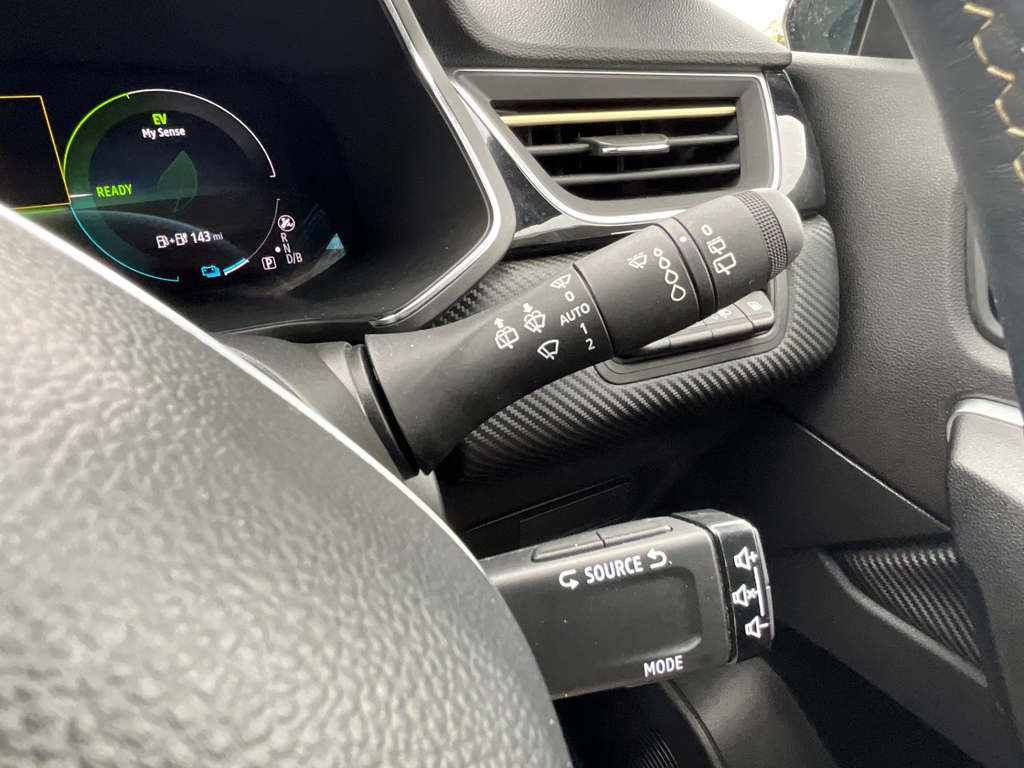 Renault Captur Engineered Black #21