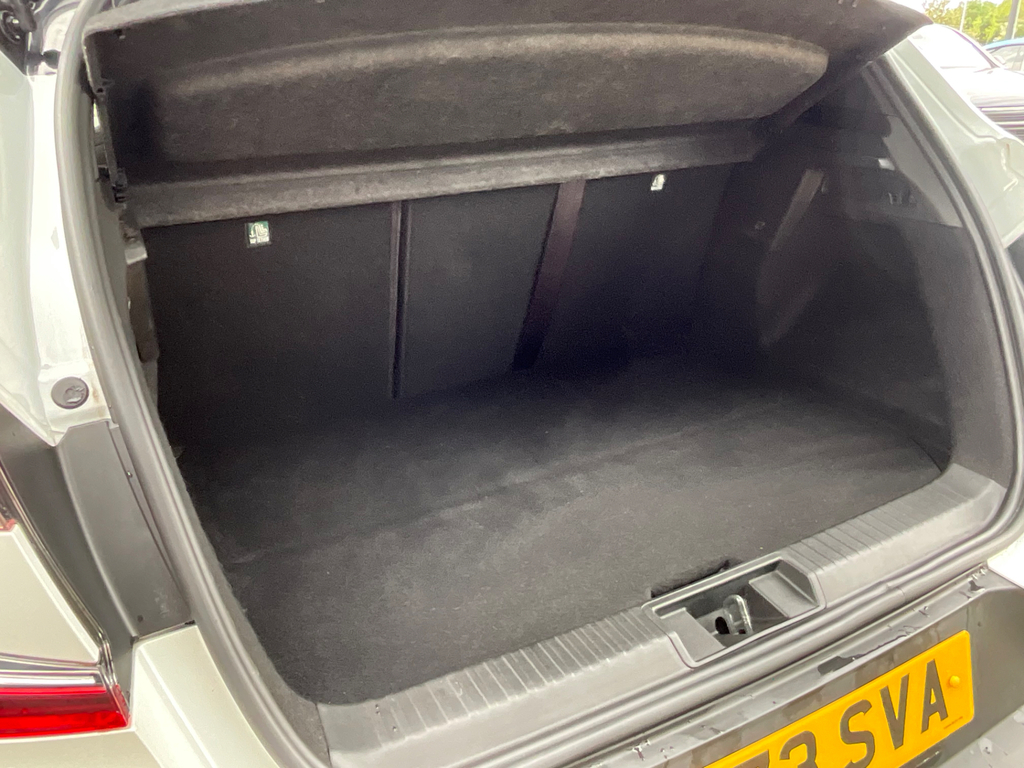Renault Captur Engineered Black #8