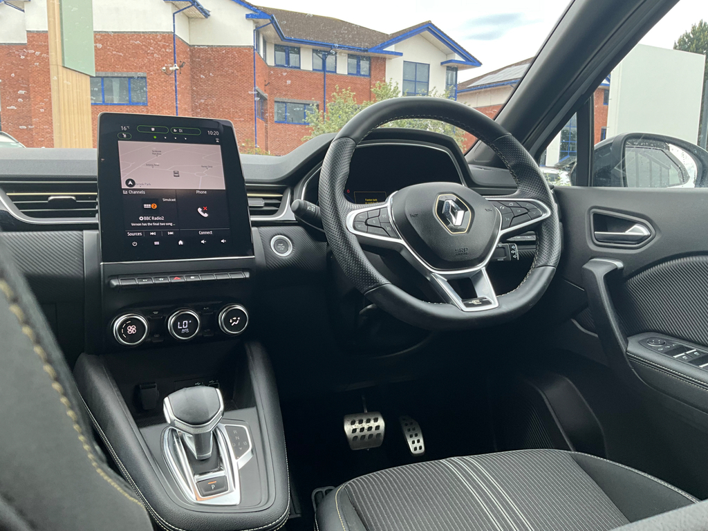Renault Captur Engineered Black #13