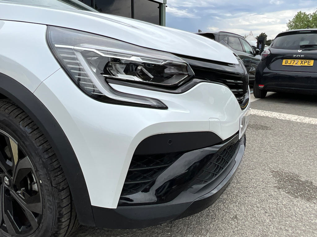 Renault Captur Engineered Black #38