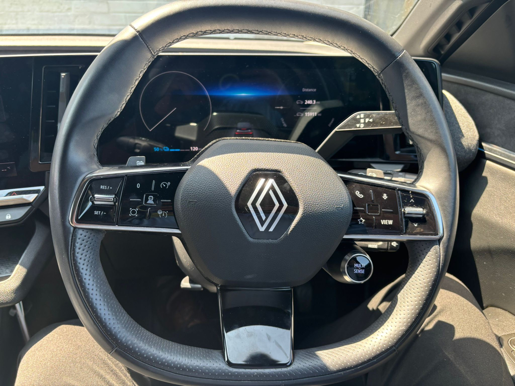 Renault Megane E-Tech Ev60 60Kwh Iconic Hatchback  #4