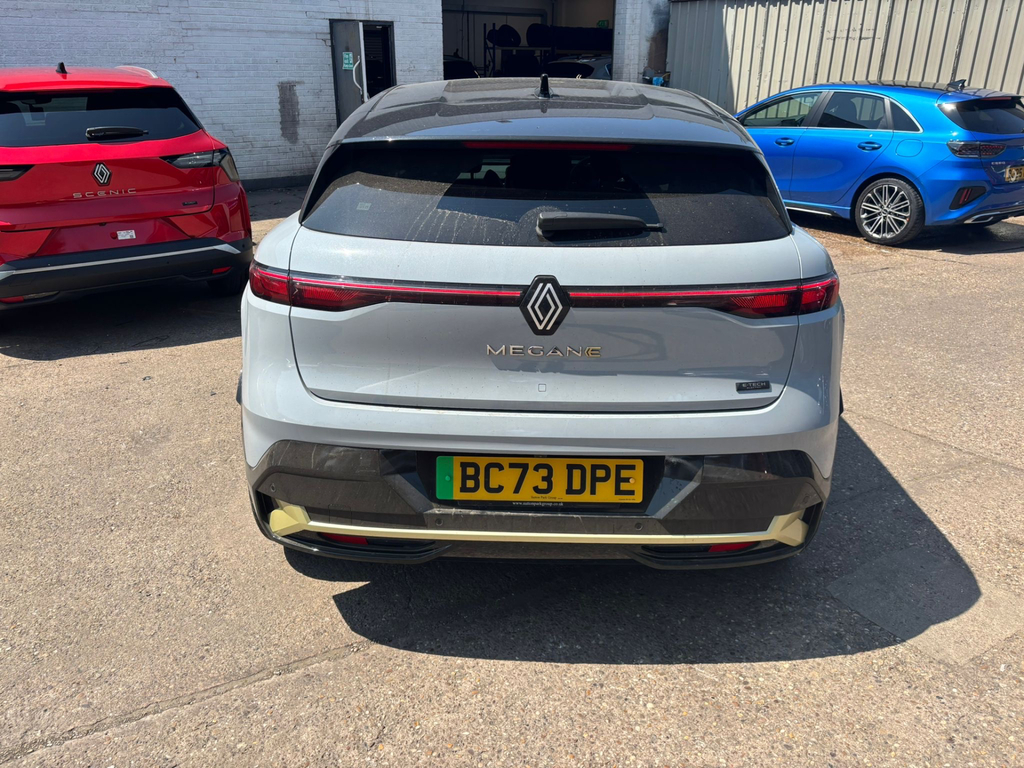 Renault Megane E-Tech Ev60 60Kwh Iconic Hatchback  #2