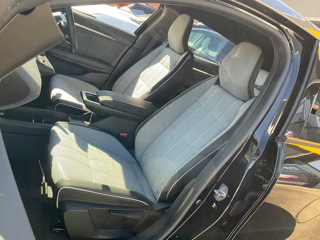 Renault Megane E-Tech Techno Grey #44