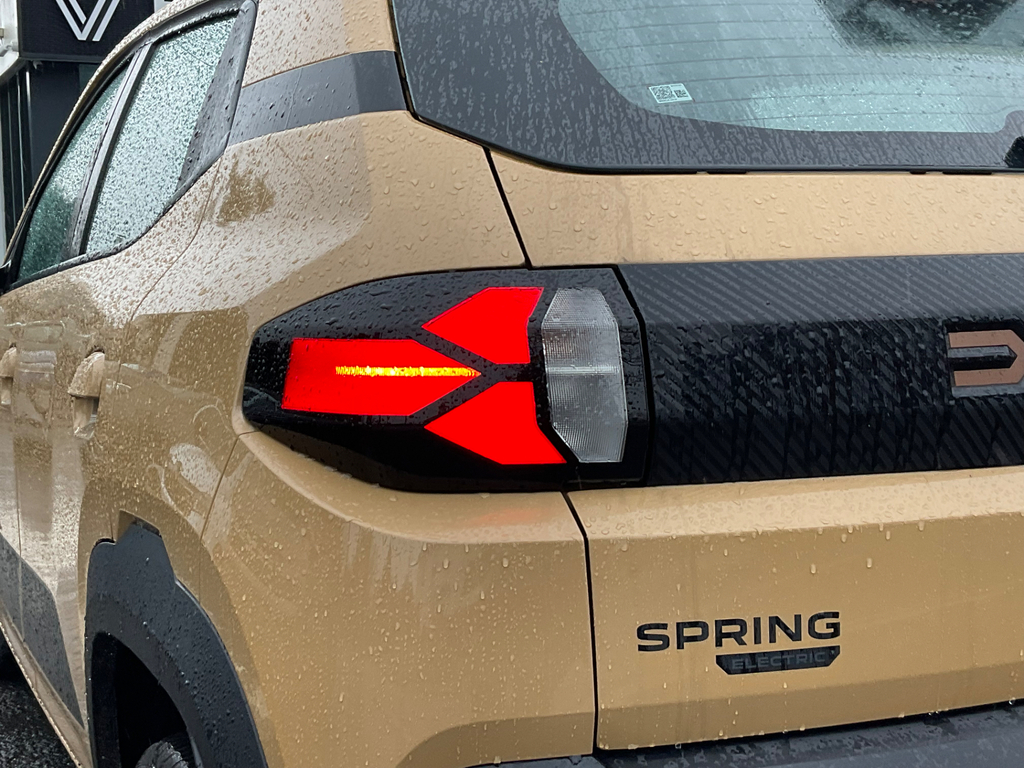Dacia Spring 27Kwh Extreme 65 48Kw Beige #25