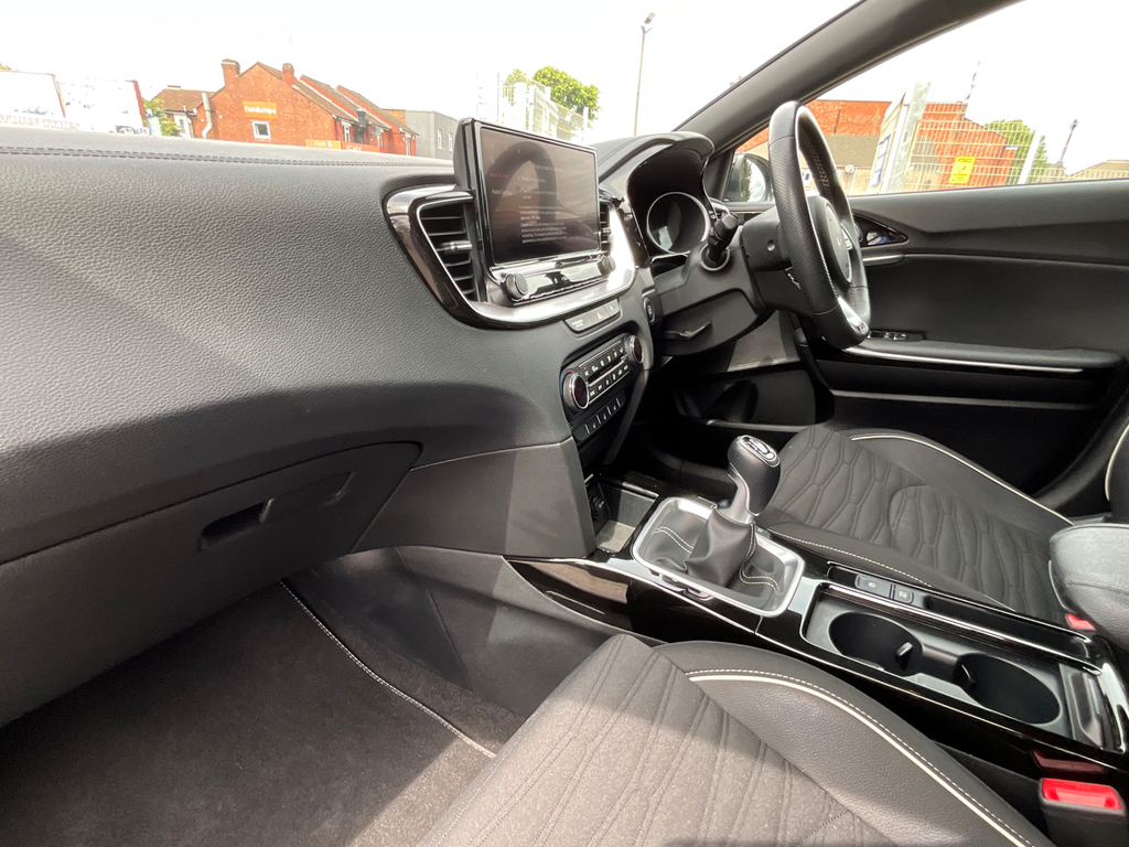 Kia Proceed Gt-line Grey #38