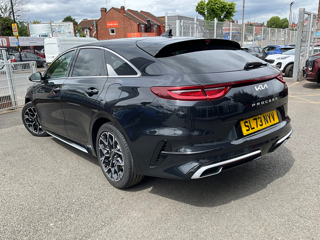 Kia Proceed 1.5 T Gdi Gt Line Shooting Brake  #3
