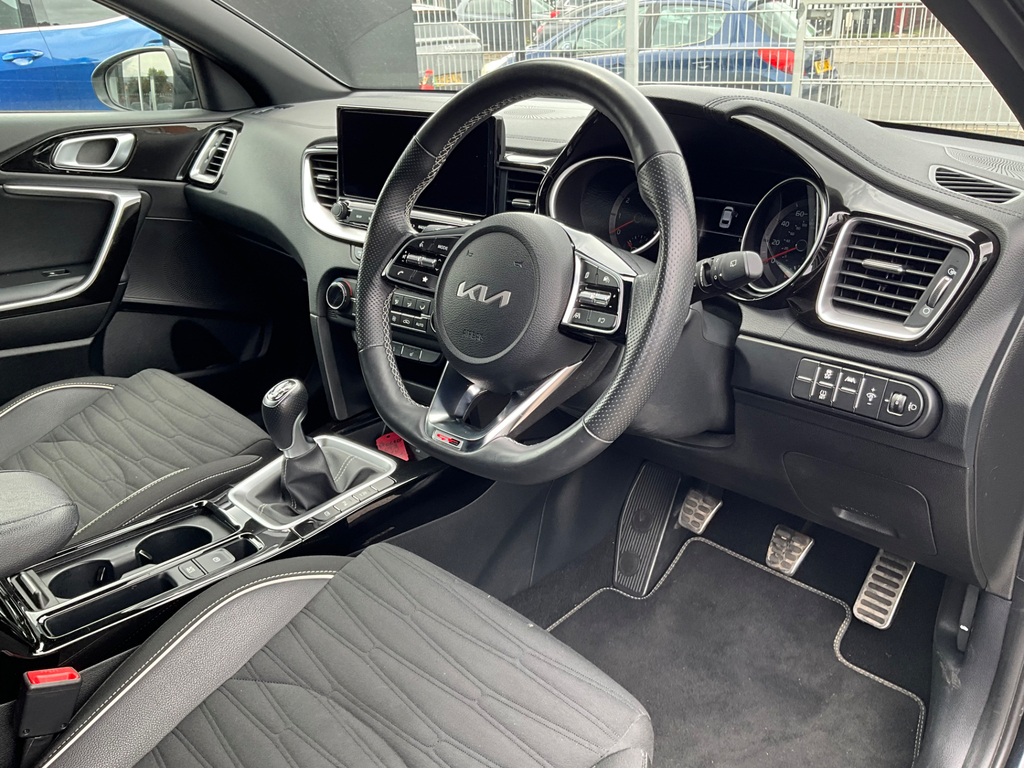 Kia Proceed 1.5 T Gdi Gt Line Shooting Brake  #2