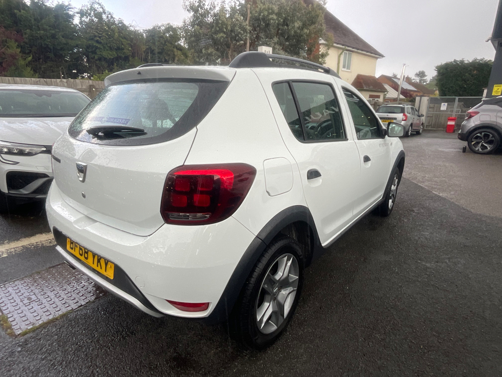 Dacia Sandero Stepway 0.9 Tce Essential Hatchback White #5