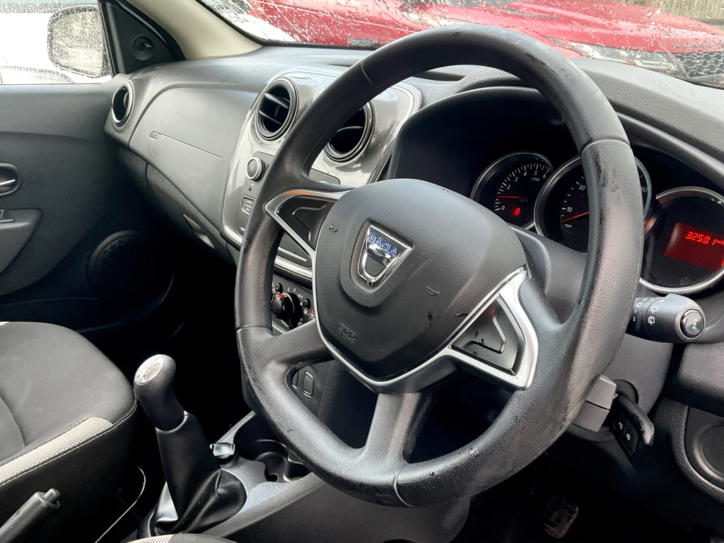 Dacia Sandero Stepway 0.9 Tce Essential Hatchback White #2