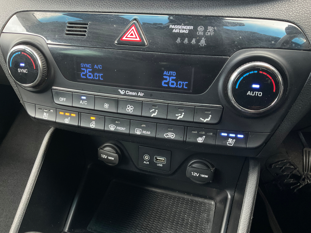 Hyundai Tucson S Beige #17