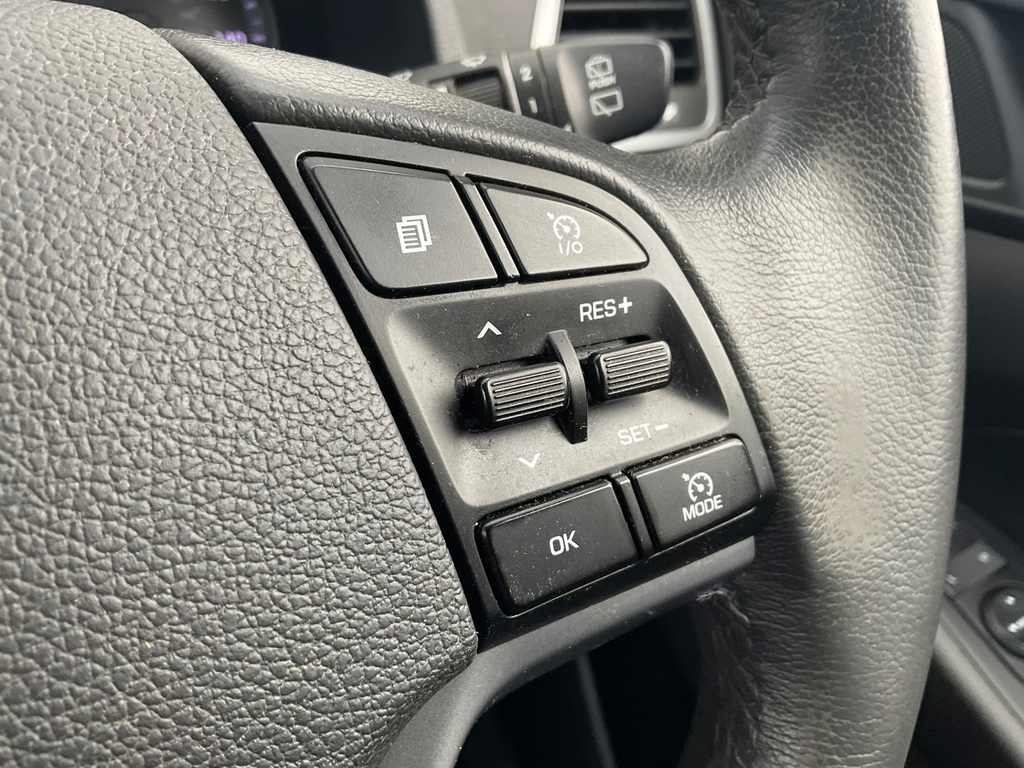 Hyundai Tucson S Beige #19
