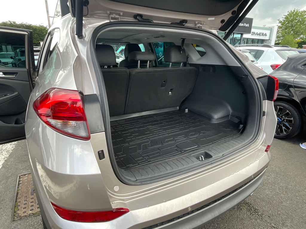 Hyundai Tucson S Beige #29