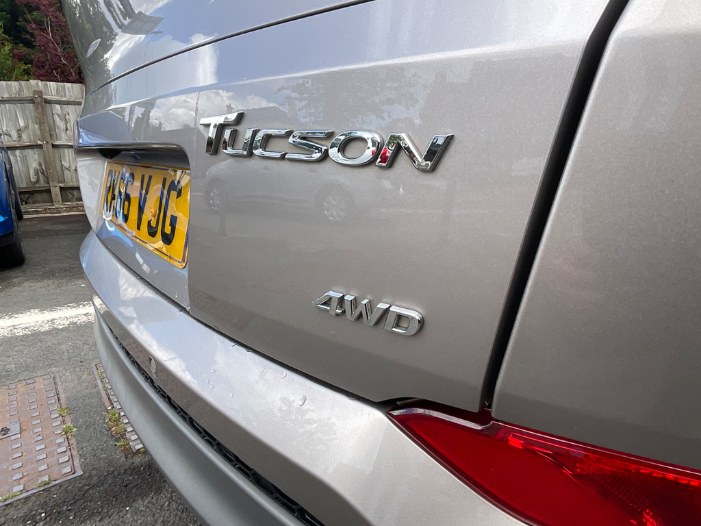 Hyundai Tucson S Beige #36