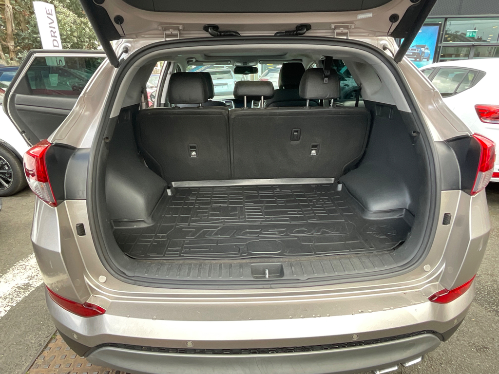 Hyundai Tucson S Beige #28