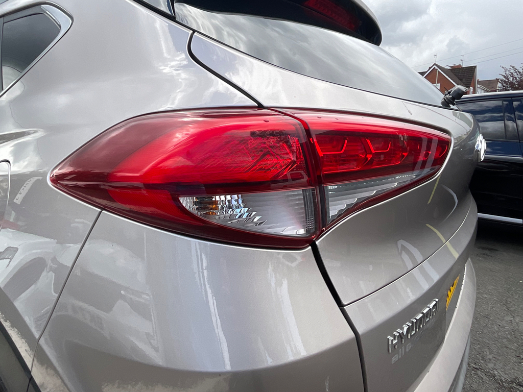 Hyundai Tucson S Beige #38