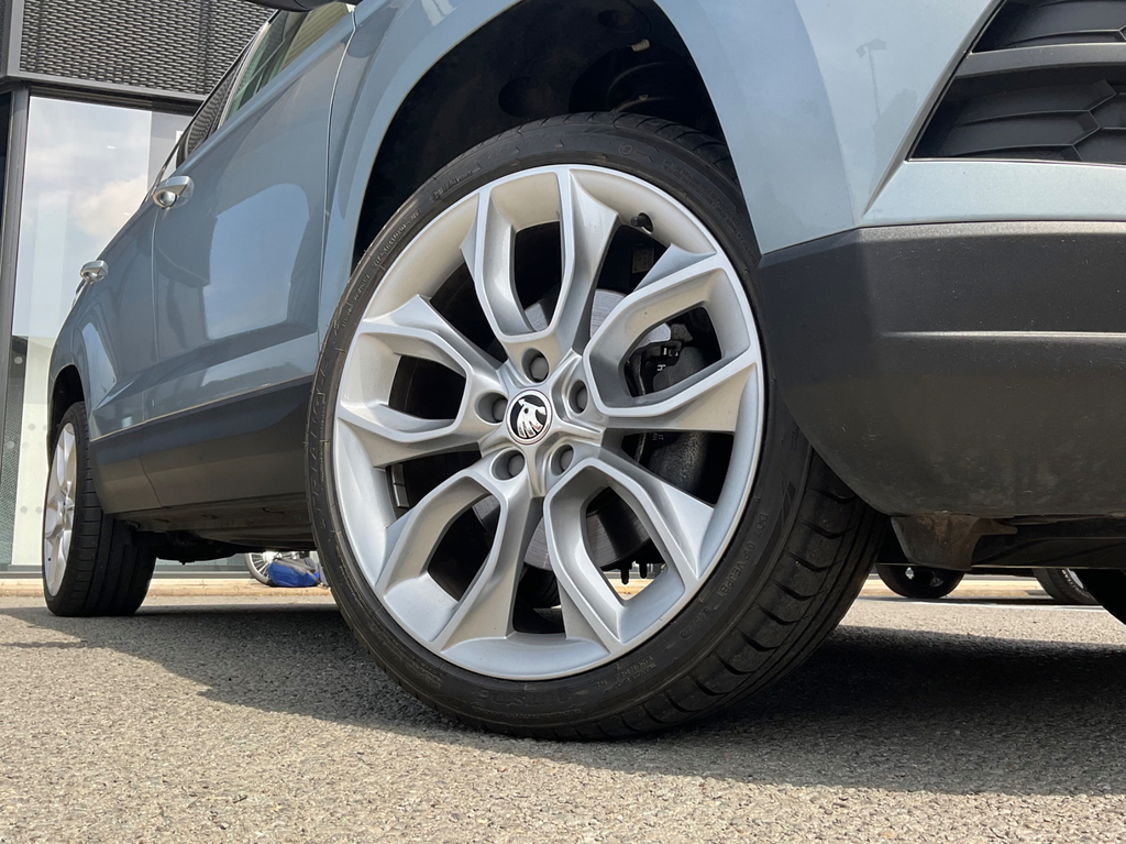 Skoda Karoq Edition Grey #9
