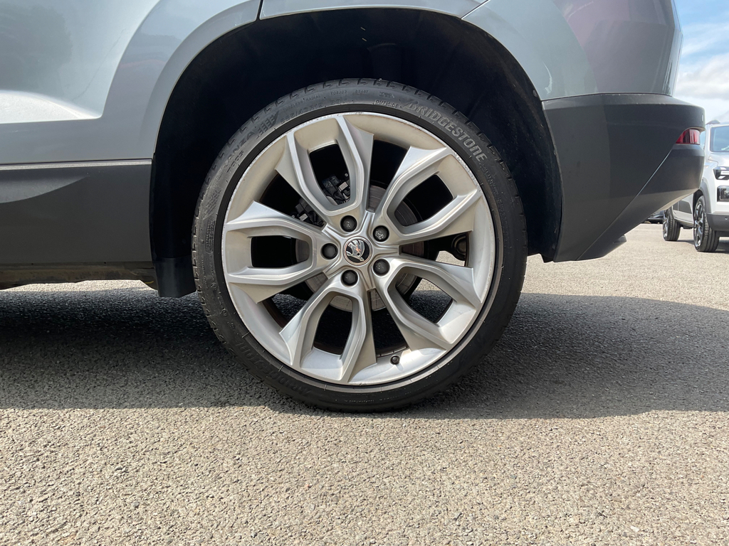 Skoda Karoq Edition Grey #10