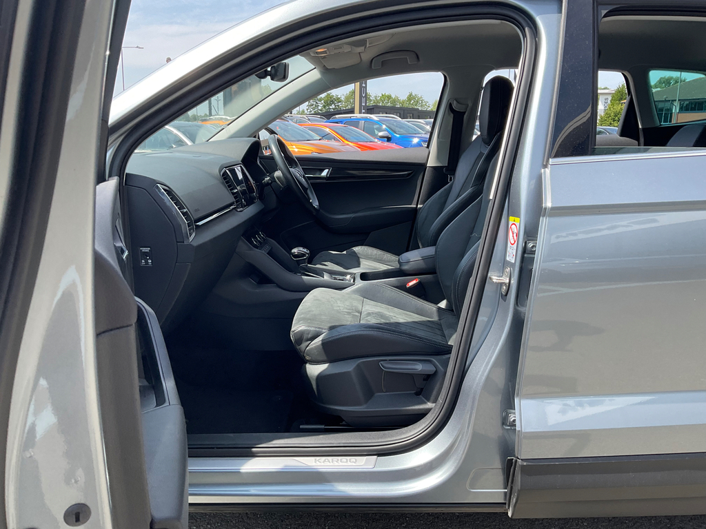 Skoda Karoq Edition Grey #39