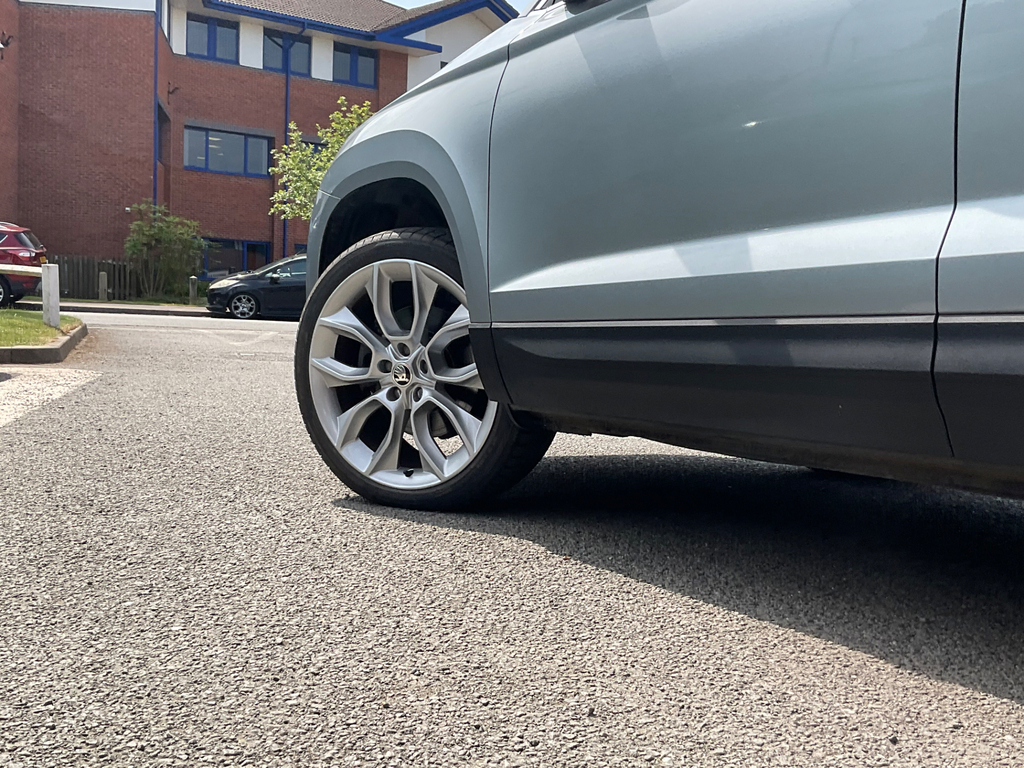 Skoda Karoq Edition Grey #11
