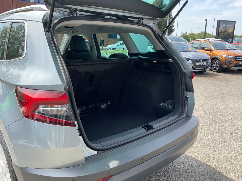 Skoda Karoq Edition Grey #15